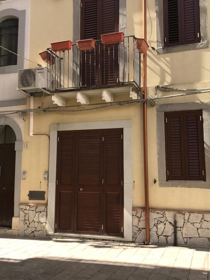 Largo Cannizzaro Apartments Mazzeo Exteriér fotografie
